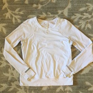Lululemon off White breathable long sleeve top